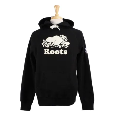 Black Roots hood with front pocket. 'Roots' logo on the front and embroidered western university leaf felt patch on the the left arm. 