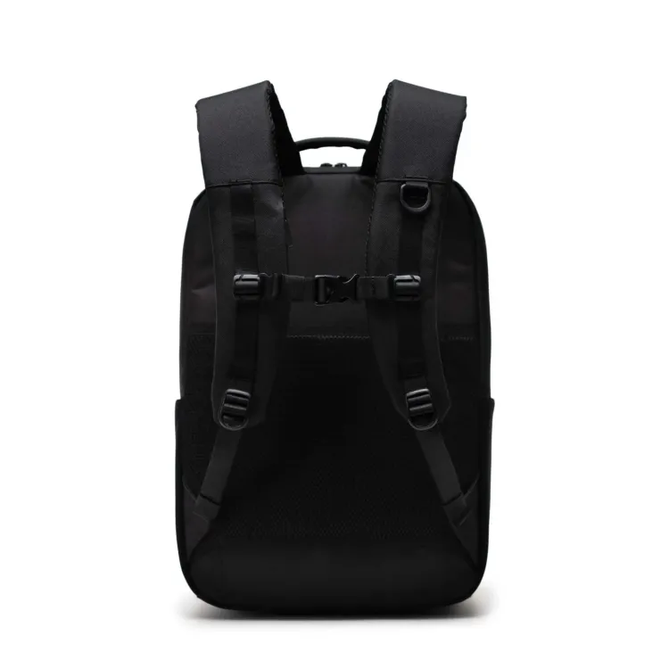 tech_daypack_black_back.jpg